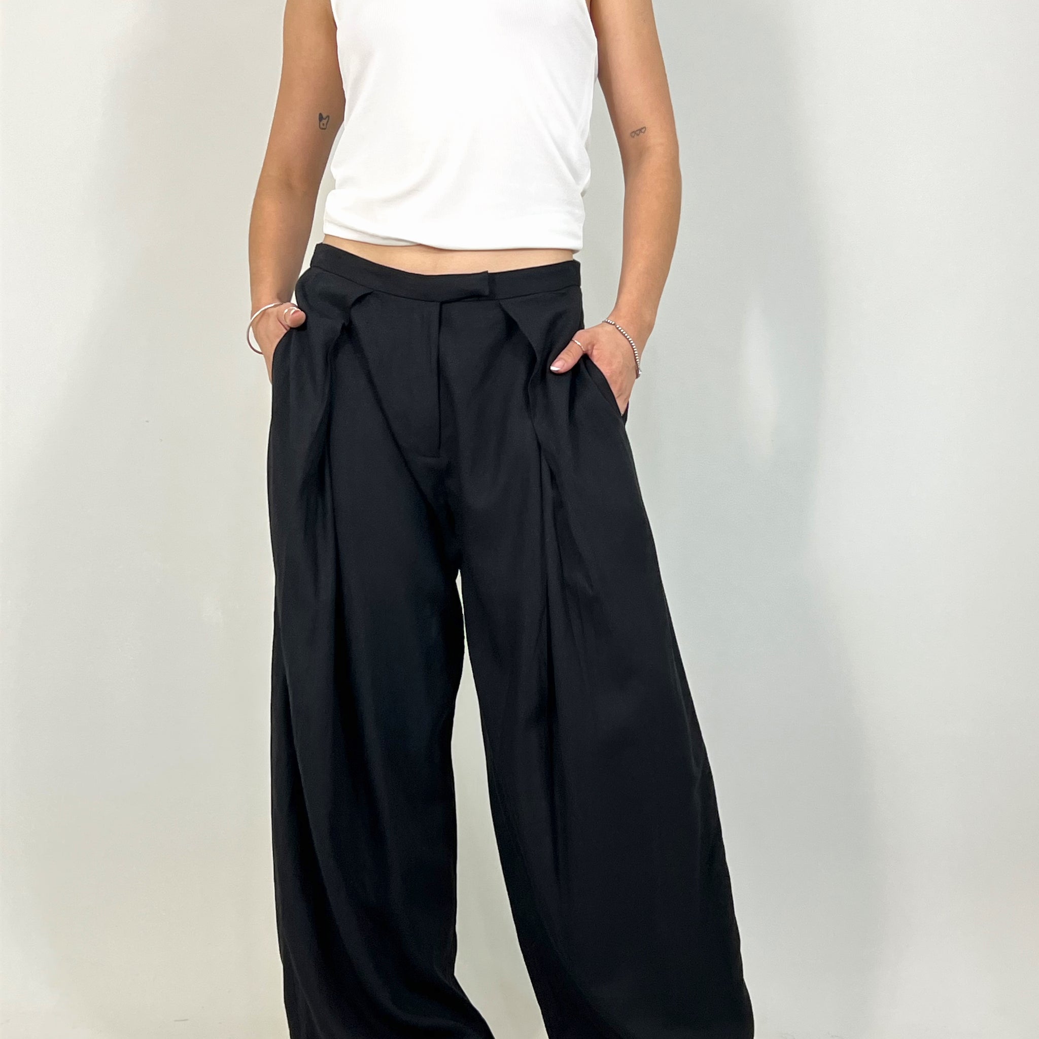Black trousers