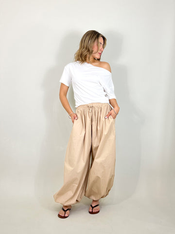 the shoulder top white